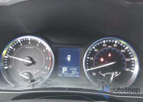 2015 Toyota Highlander Le Plus V6 from USA, damaged, VIN 5TDBKRFH4FS148663